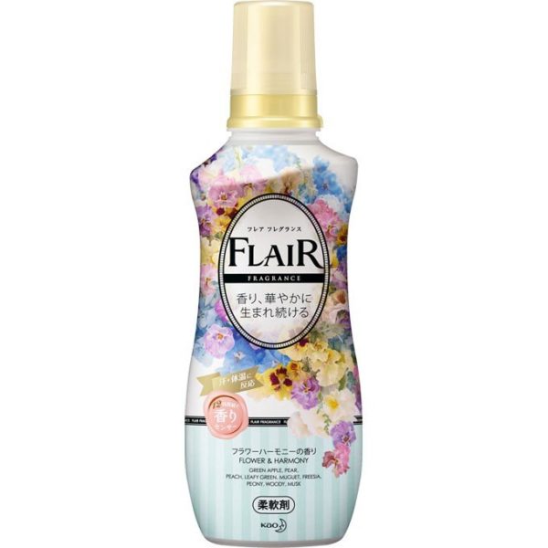 Antibakterinis skalbinių kondicionierius KAO "Flair Fragrance" švelnus gėlių aromatas, 570ml